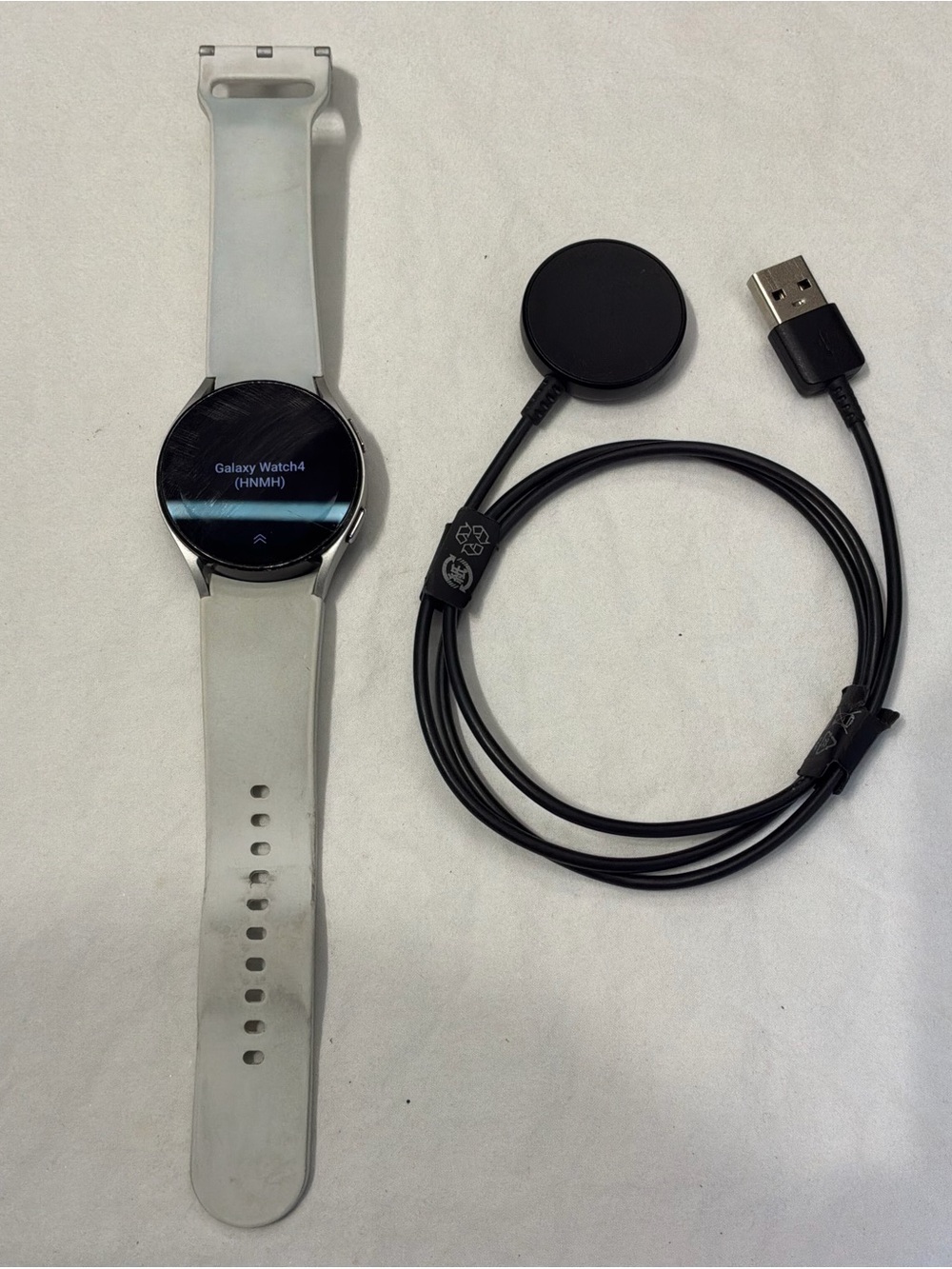 SAMSUNG GALAXY WATCH 4 40MM (SM-R860) With Charger
